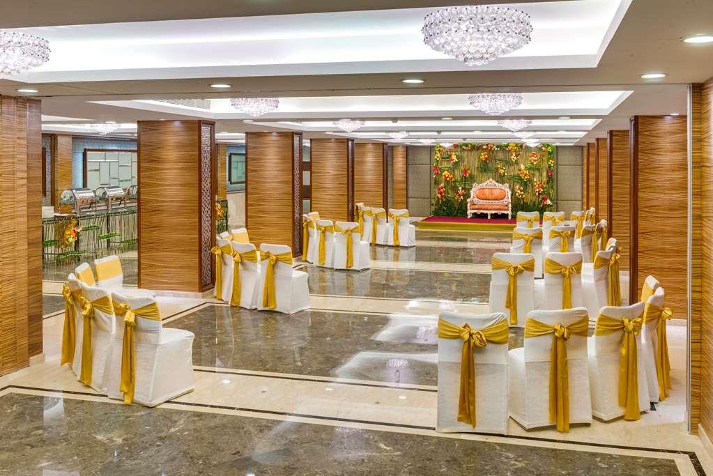 Kenilworth Hotel, Kolkata Amenities photo